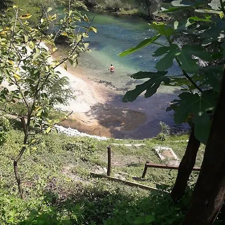 Vikendica Una * Ostrozac (Cazin)