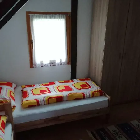 Vikendica Una Tatil Evi